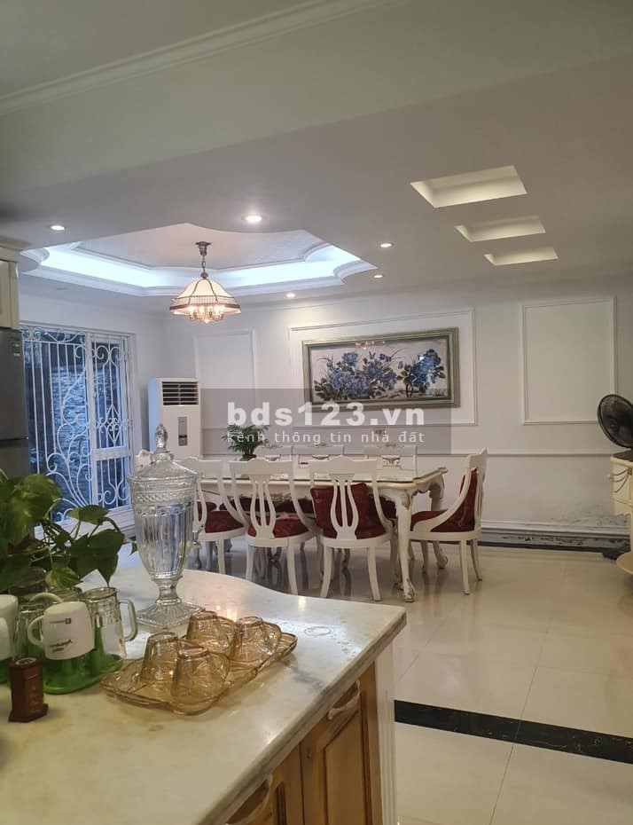 Nhỉnh 17 tỷ sở hữu ngay biệt thự khu đô thị Văn Phú, diện tích 215m2, mặt tiền 10M