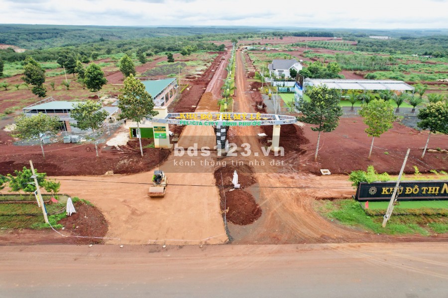 Cần bán nhanh lô đất ngay mặt tiền đường DT741, sổ riêng, full thổ cư ngân hàng hỗ trợ vay