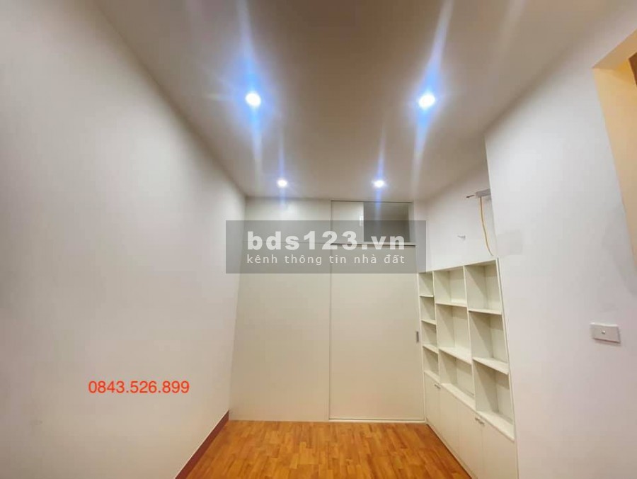 Bán nhà Chùa Liên Phái Bạch Mai, gần phố nội thất đẹp, dtsd 50m2 giá chỉ hơn 4 tỷ, lhcc