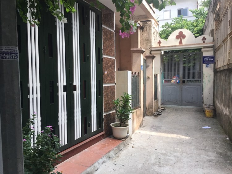 Nhà Mới Đẹp Định Công, Hoàng Mai dtsd 44m2, 5 tầng, giá 3.7 tỷ. Cạnh hồ, ở sướng
