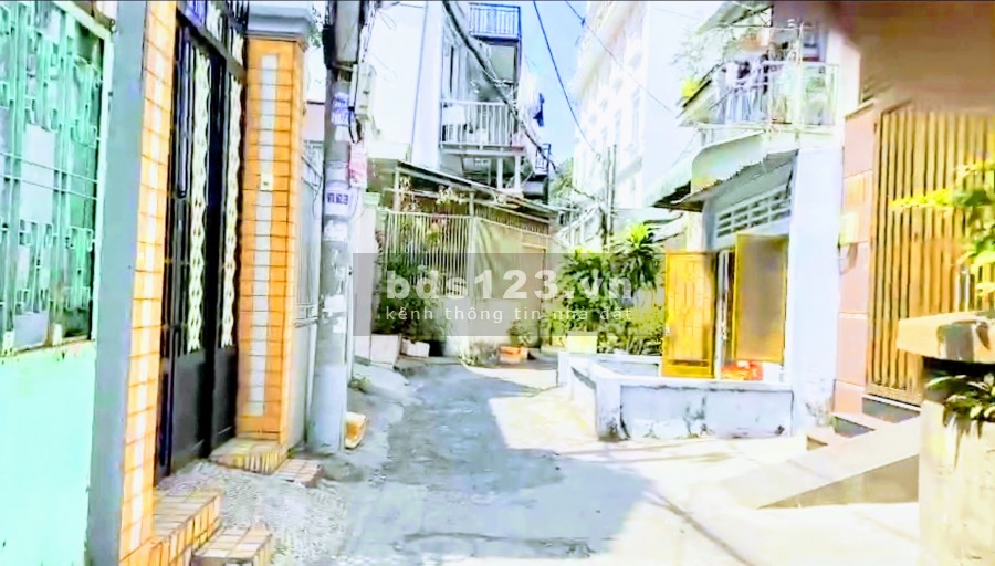 Cần bán gấp nhà nguyên căn trung tâm phường 3 Gò Vấp nhà 3 tầng dtsd 60m2 giá rẻ