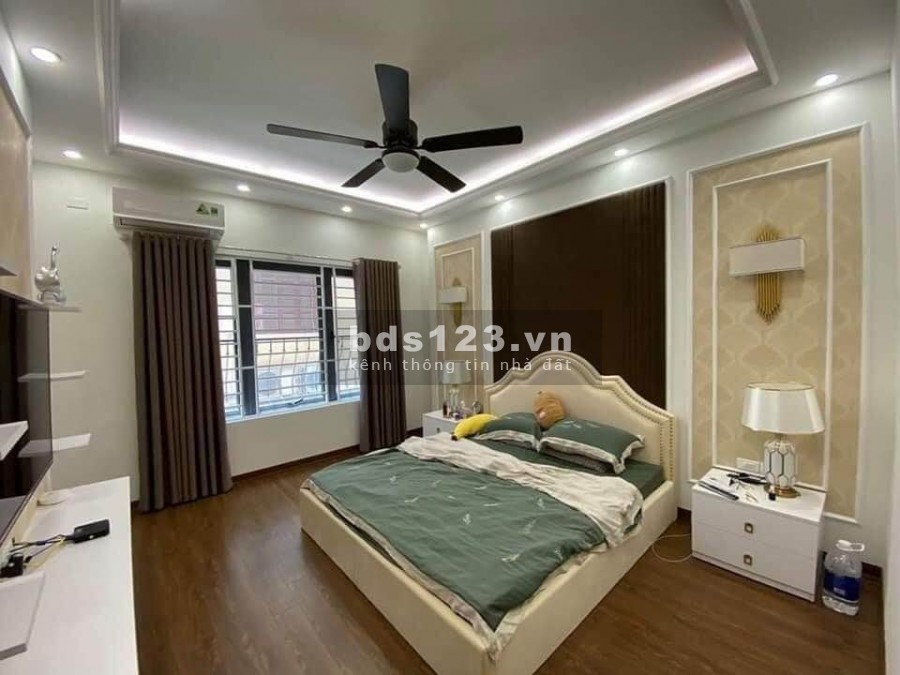 Cực Hiếm Bán Nhà Mặt phố Tân Mai, 55m2 x 5T, MT 4,2m Gara, Kinh doanh đỉnh LH 0977440990.