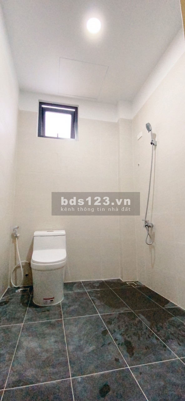 Căn hộ y hình có ban công ngay trung tâm quận 3 giá rẻ, an ninh liên hệ 0964243512