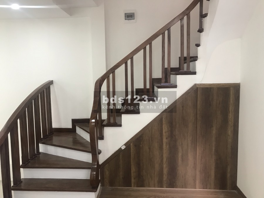 Nhà mới đẹp long lanh, Trần Thái Tông, Cầu Giấy 36m, ở luôn, ngõ thông, gần phố, 4.5 tỷ.0364101060