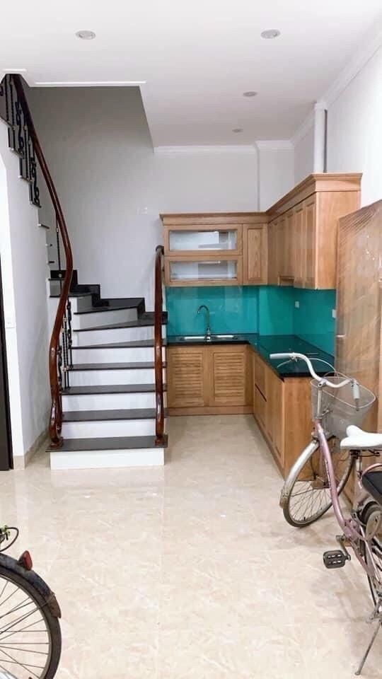 Bán gấp nhà nguyên căn đường Thượng Thanh Quận Long Biên, dtsd 32m2, giá nhỉnh 2 tỷ