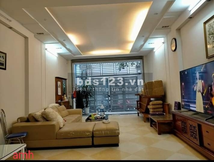 Vị Trí Đẹp ô tô tránh kinh doanh nhà đẹp Nguyễn Đức Cảnh dtsd 32m2, 5 tầng giá 4.1 Tỷ.
