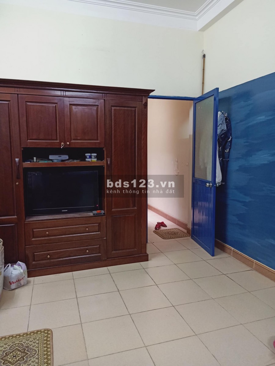 Bán nhà nhỉnh 2 tỷ Quận Hoàn Kiếm, diện tích 30m2, 4 tầng nở hậu phố ở ngay, sổ sẵn