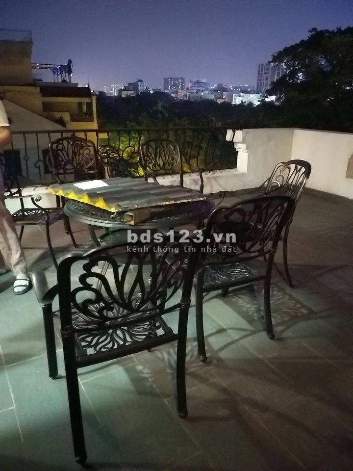 Bán gấp nhà mặt phố Văn Miếu diện tích 110m2, mt 12M, kinh doanh đỉnh, nhỉnh 40 tỷ