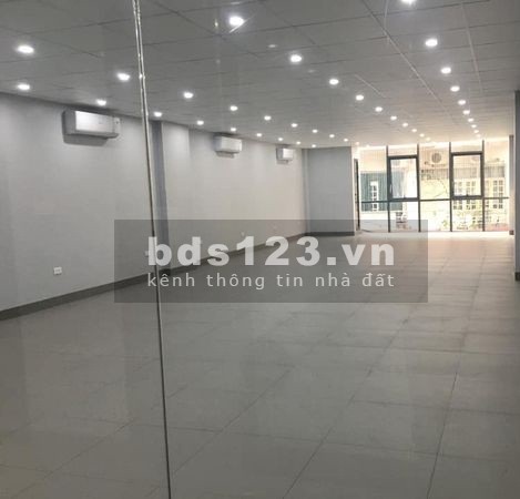 Cho thuê văn phòng mặt phố Giảng Võ gần ngã tư Láng Hạ Đê La Thành, giá tốt