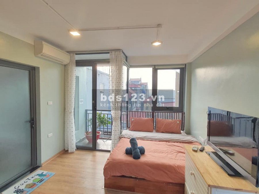Bán nhà hoa hậu Ngọc Thuỵ, chân toà Mipec kinh doanh home stay dt 50m2, giá 5.6 tỷ