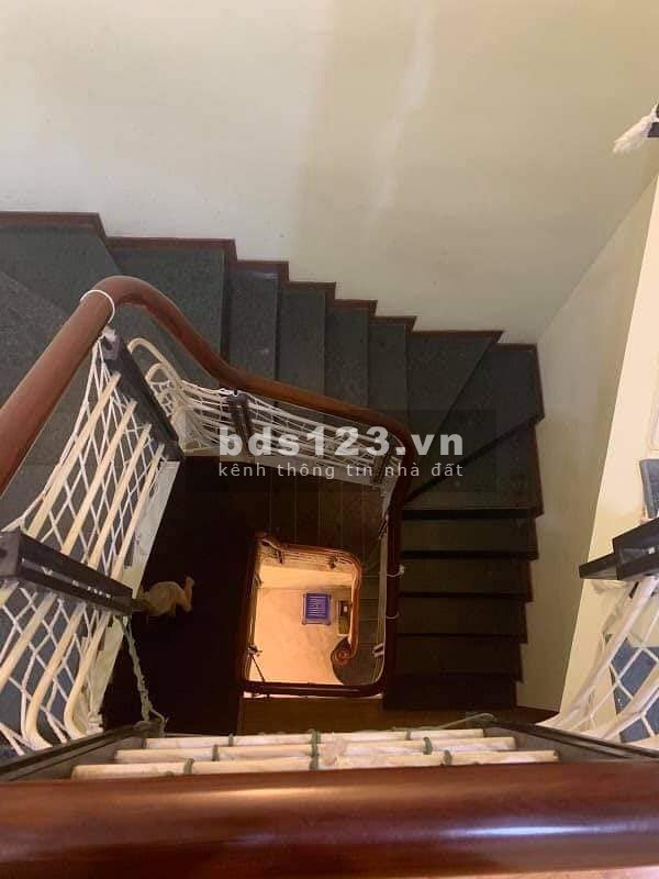 Bán nhà Võng Thị - Tây Hồ, 51m2*5T, hồ tây lộng gió vài bước chân, giá chỉ 5.3 tỷ