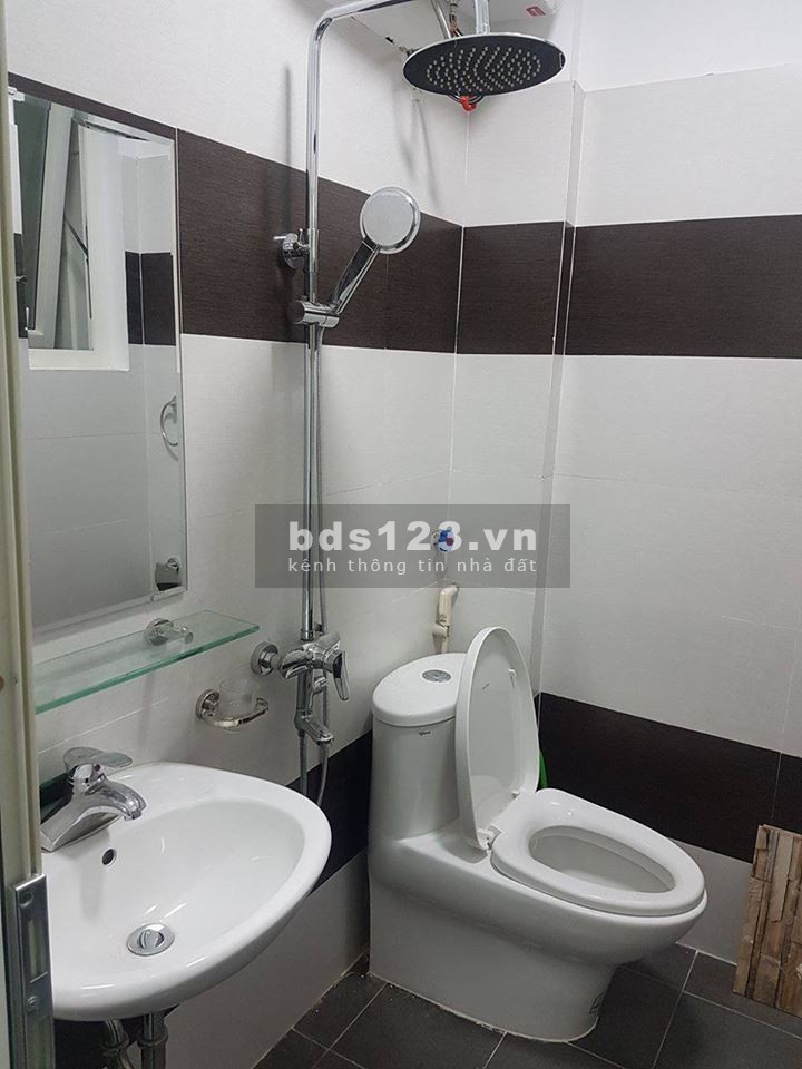 Bán nhà Nguyễn Trãi, Quận Hà Đông, 5 tầng 3 phòng ngủ, 2 mặt ngõ giá bán nhỉnh 2 tỷ