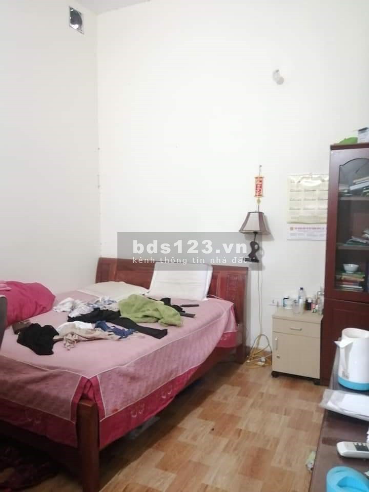 Bán nhà Thịnh Liệt nhà nguyên căn đẹp, diện tích 32m2 3.5 tầng, giá bán 2 tỷ nhỉnh