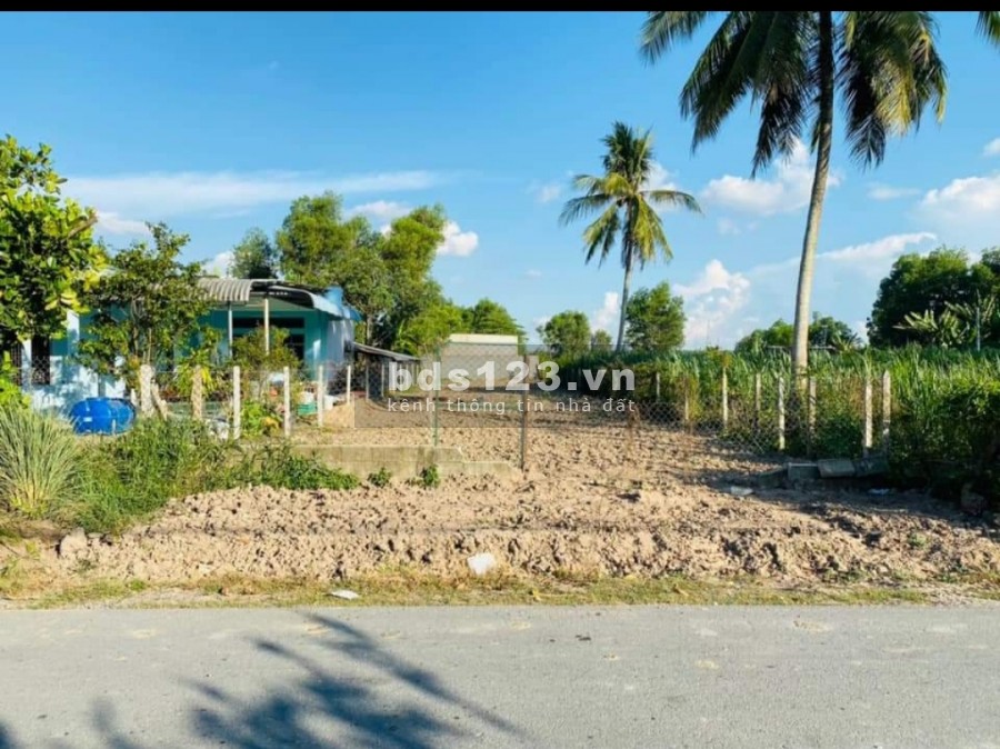 Gần UBND xã. Xe tải chạy thoải mái. Thuận tiện làm nhà vườn, xưởng