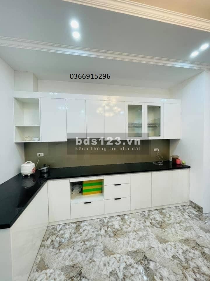 Nhà đẹp vào ở luôn gần Time City tiện ích đầy đủ xung quanh giao thông thuận tiện