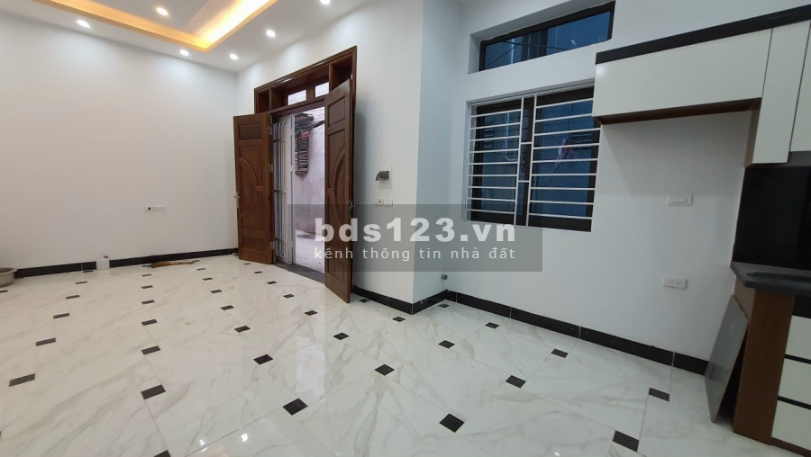 Chính chủ cần tiền bán nhà tại Hà Đông phố diện tích lớn, liên hệ chính chủ 0382894971