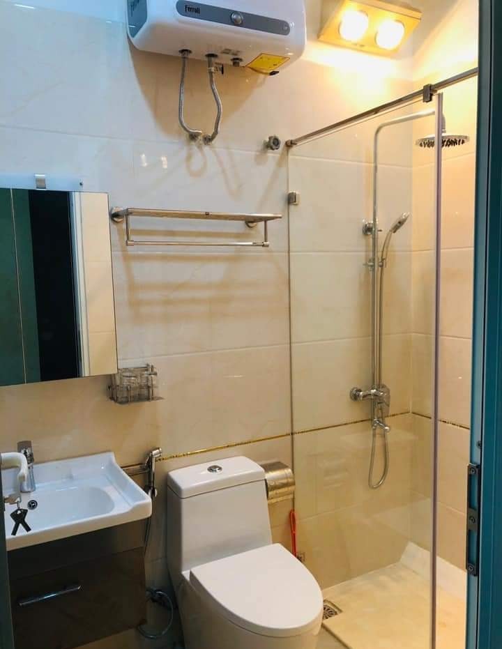 Nhà mặt phố Vip Trung Kính dt 75m2 6 tầng thang máy giá bán 24,5 tỷ kinh doanh đỉnh