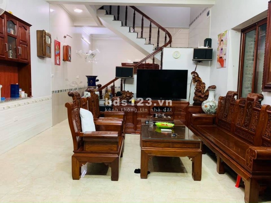 Bán nhà Doãn Kế Thiện, Mai Dịch, dân chí tuyệt vời, diện tích 35m2 giá bán 3.5 tỷ, thương lượng
