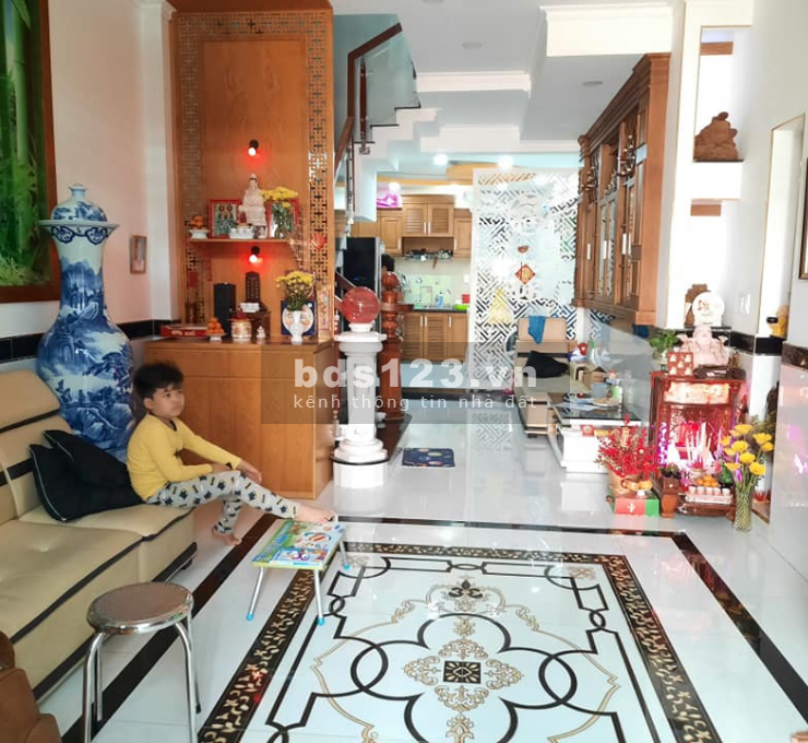 Bán nhà mới 4 tầng xe hơi vào nhà Quang Trung, phường 8, Gò Vấp dt 68m2 giá bán 6 tỷ