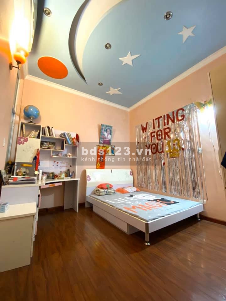 Bán gấp 2 nhà liền kề phố Hai Bà Trưng, cách ngõ ô tô 6m, ở hoặc đầu tư đều tuyệt, sổ sẵn