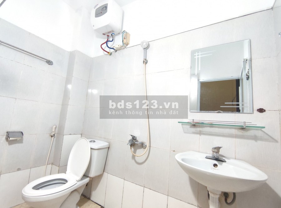 Bán nhà Hào Nam đẹp lung linh ở luôn giá bán nhanh 25m2 giá bán 2.1 tỷ, lh 0357570055