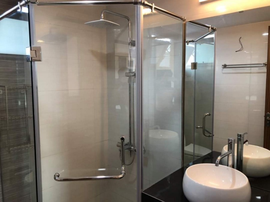 Bán nhà nguyên căn kinh doanh 100 triệu/tháng Linh Lang dtsd 109m2, 7 tầng, mt 10m, giá 24 tỷ