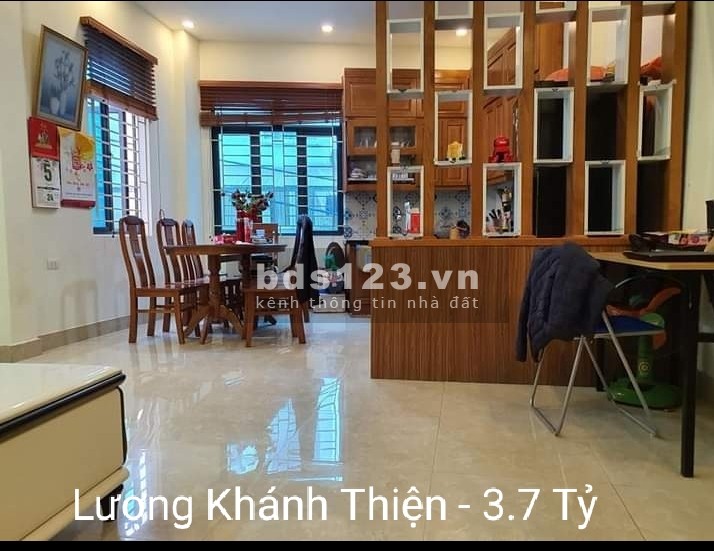 Bán nhà nguyên căn Lương Khánh Thiện phân lô ô tô gần phố dt 32m2 3 tầng, giá 3.7 tỷ/