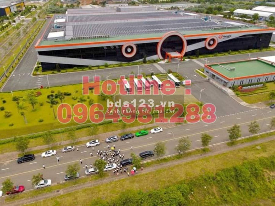 Bán lô đất 2 mặt tiền tại Khu CNC Hòa Lạc - Gần ĐH FPT giá đầu tư 6.3 tỷ sổ sẵn