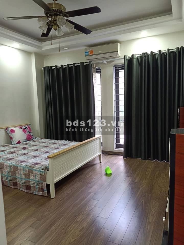 Bán gấp nhà đẹp Hoà Bình 7 Minh Khai, chủ tặng hết đồ gỗ nội thất xịn diện tích sử dụng 40m2