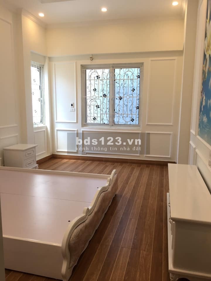 Bán gấp nhà đẹp Hoà Bình 7 Minh Khai, chủ tặng hết đồ gỗ nội thất xịn diện tích sử dụng 40m2