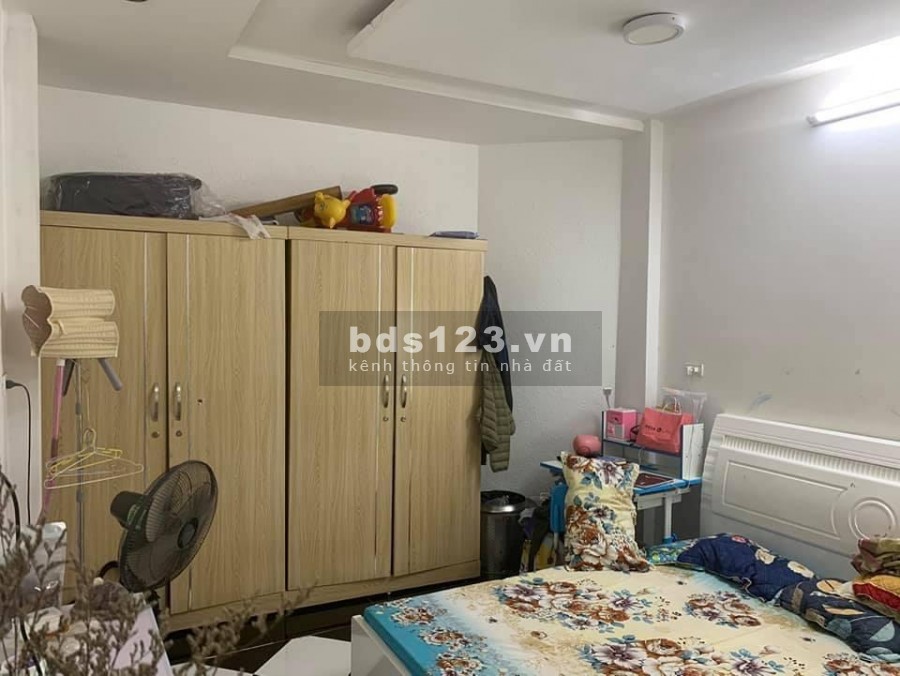 Bán nhà Từ Hiệp ngõ thoáng án sinh đỉnh dt 60m2, 3 tầng mt 5m, giá bán 2.5 tỷ, thương lượng