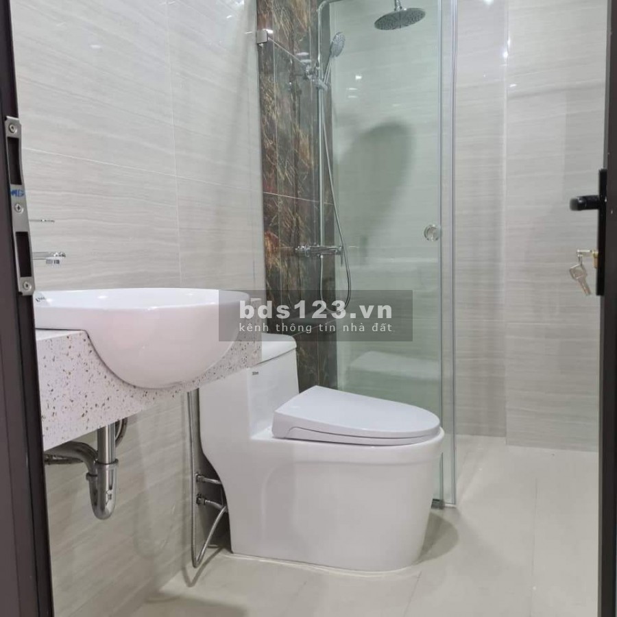 Bán nhà phần lô, ô tô đỗ cửa lạc Long Quân, 45m2 x5 tầng, nhỉnh 4 tỷ