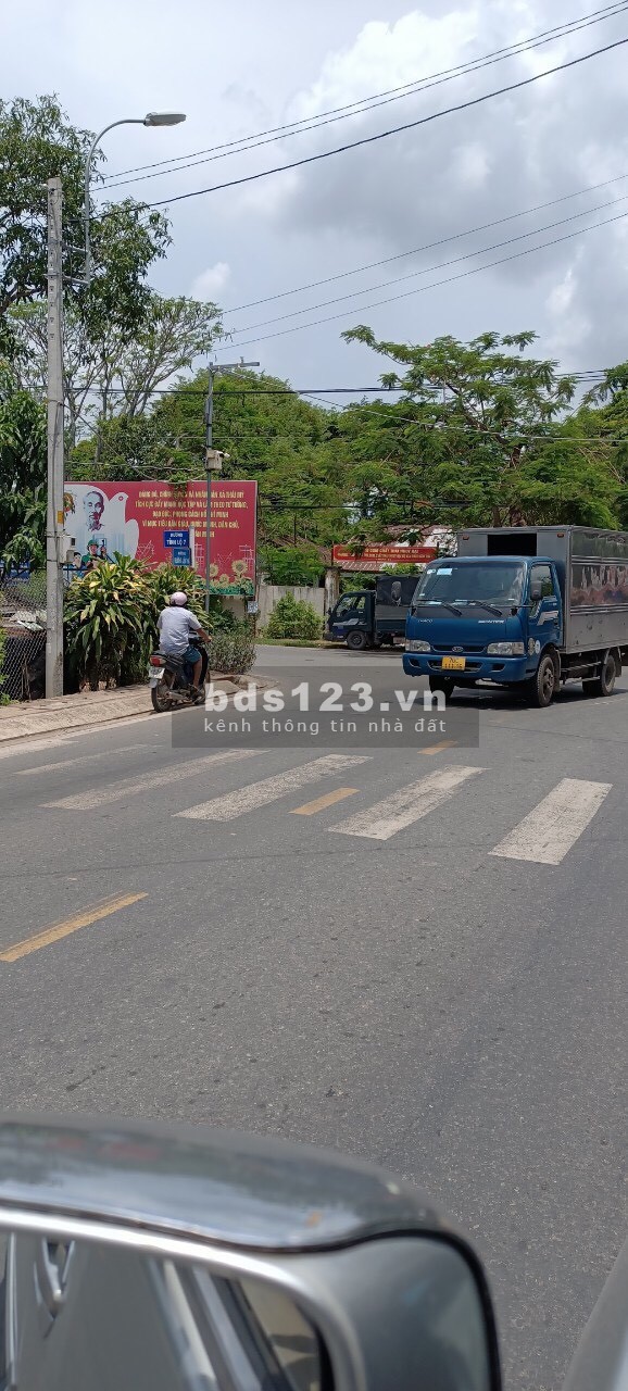 Cần bán đất đường nhựa 1/ Tỉnh Lộ 7 xã Thái Mỹ đất 2 mặt tiền 2400m2 1600thổ cư ngang 52m