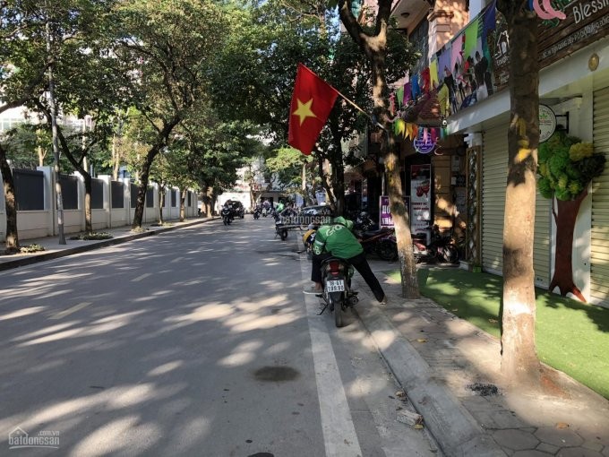 Bán gấp nhà ngõ 61 phố Hoàng Cầu diện tích 51m2, 4 tầng mt 4.1m, ô tô, kd, giá 10.9 tỷ