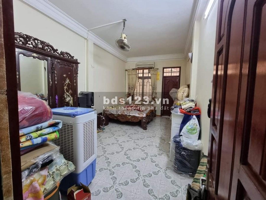 Bán nhà phố Hoàng Sâm, Cầu Giấy, diện tích sử dụng 65m2, 5 tầng đúc ô tô vào nhà