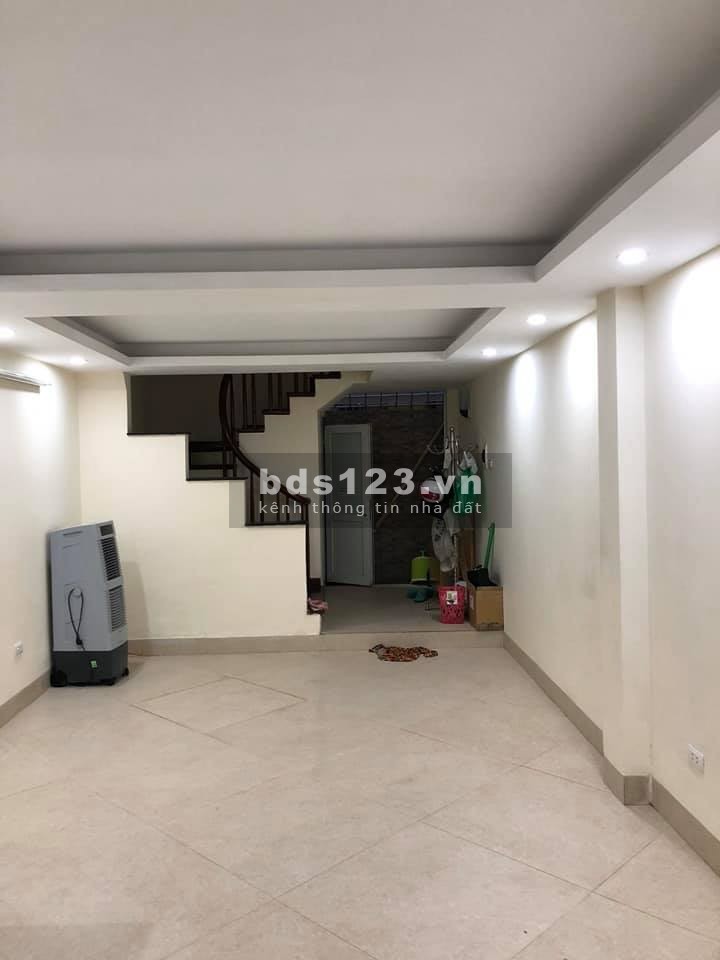 Bán nhà Lê Trọng Tấn 3 thoáng Gara ô tô Kinh doanh văn phòng dtsd 50m2, 6 Tỷ hơn