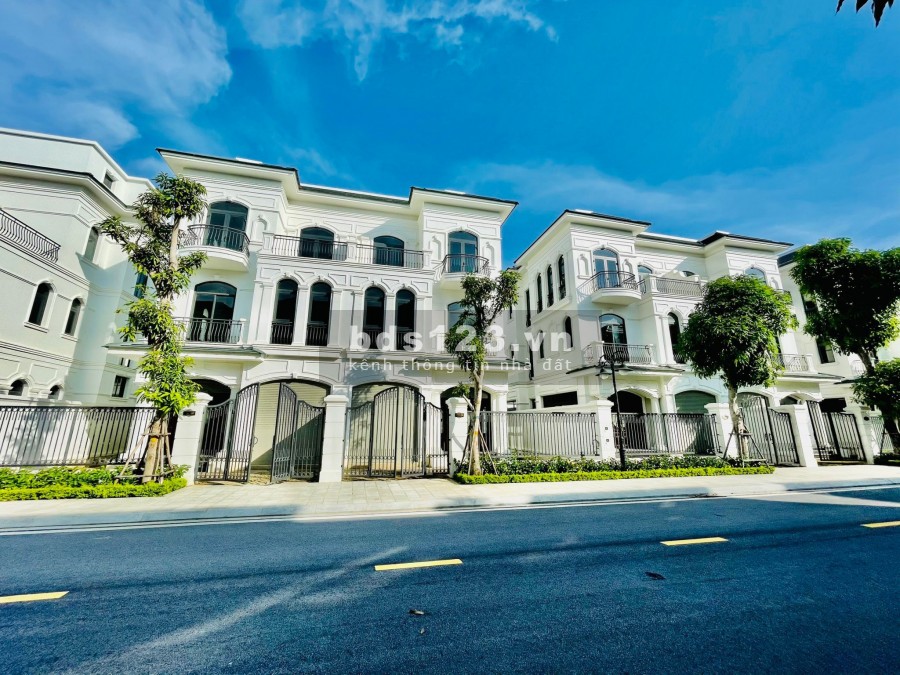 Bán căn biệt thự hướng dương Đông Nam view sông giá chủ đầu tư Vinhomes giá tốt