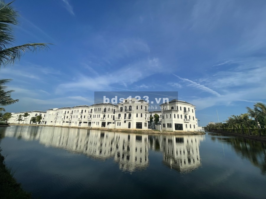 Bán căn biệt thự hướng dương Đông Nam view sông giá chủ đầu tư Vinhomes giá tốt