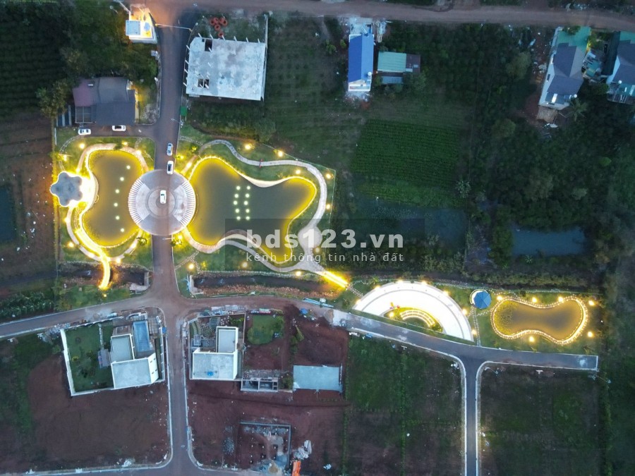 Cần bán đất nền khu nghỉ dưỡng, diện tích lớn, tiện ích đủ, cơ sở hạ tầng đầy đủ, giá tốt