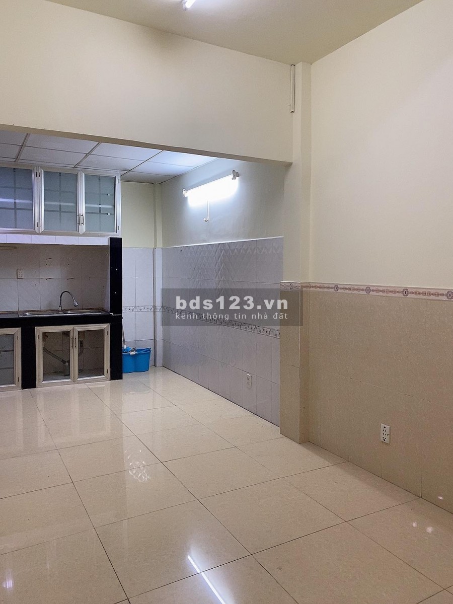 Bán nhà diện tích 78m2 (6x13), 2 tầng, đường Tân Hương, Quận Tân Phú, giá 4.93 tỷ