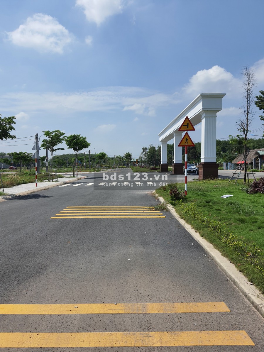 Bán gấp lô đất Khu nhà ở Lộc Phát cách TT Thị xã Bến Cát 5Km giá đầu tư 17/9