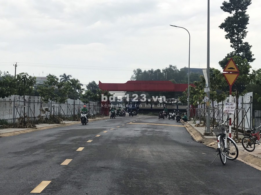 Hàng ngộp rẻ nhất Vsip2 diện tích sử dụng 100m2, thổ cư 100% giá tốt đầu tư