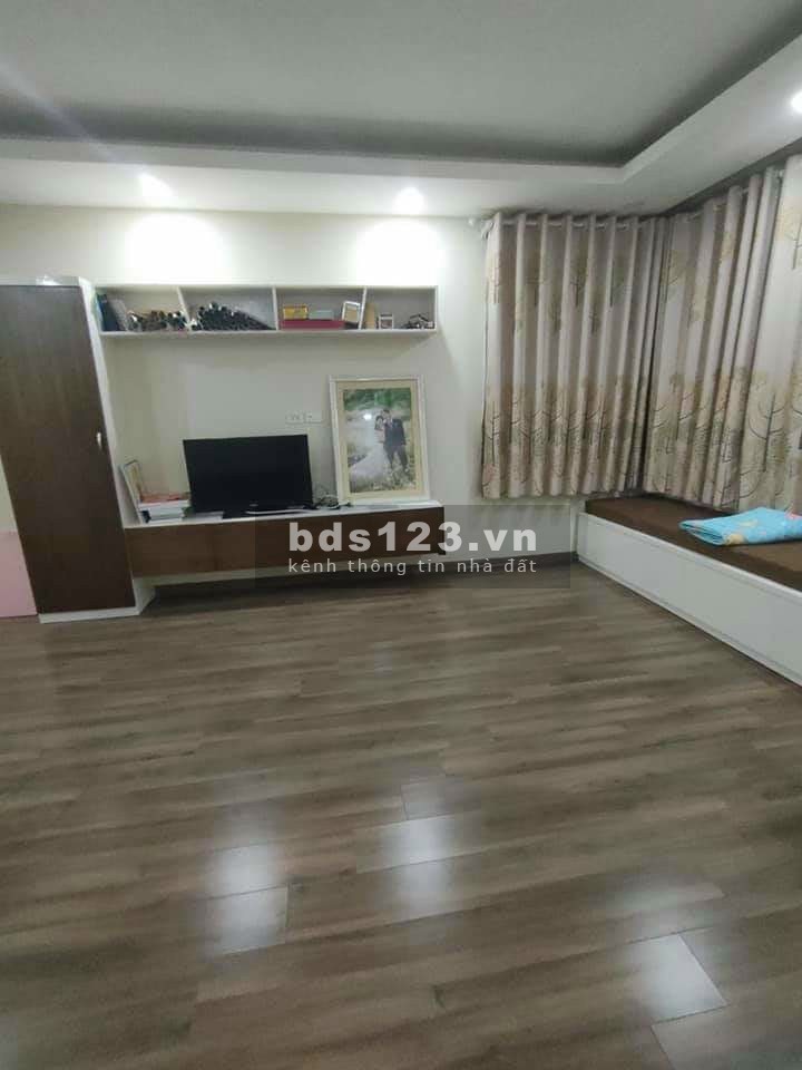 Nhà Nguyễn Trãi lô góc 3 thoáng cửa nhà ba gác tránh nhau dt 55m2 4 tầng bán 5 tỷ hơn