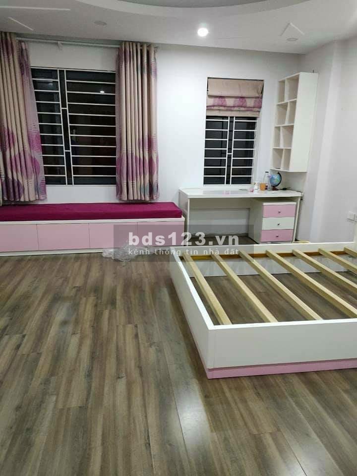 Nhà Nguyễn Trãi lô góc 3 thoáng cửa nhà ba gác tránh nhau dt 55m2 4 tầng bán 5 tỷ hơn