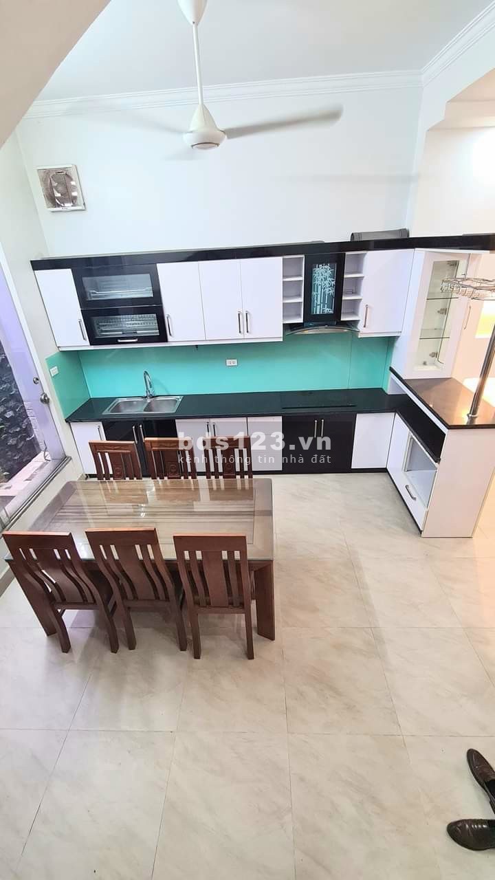 Nhà Nguyễn Trãi lô góc 3 thoáng cửa nhà ba gác tránh nhau dt 55m2 4 tầng bán 5 tỷ hơn