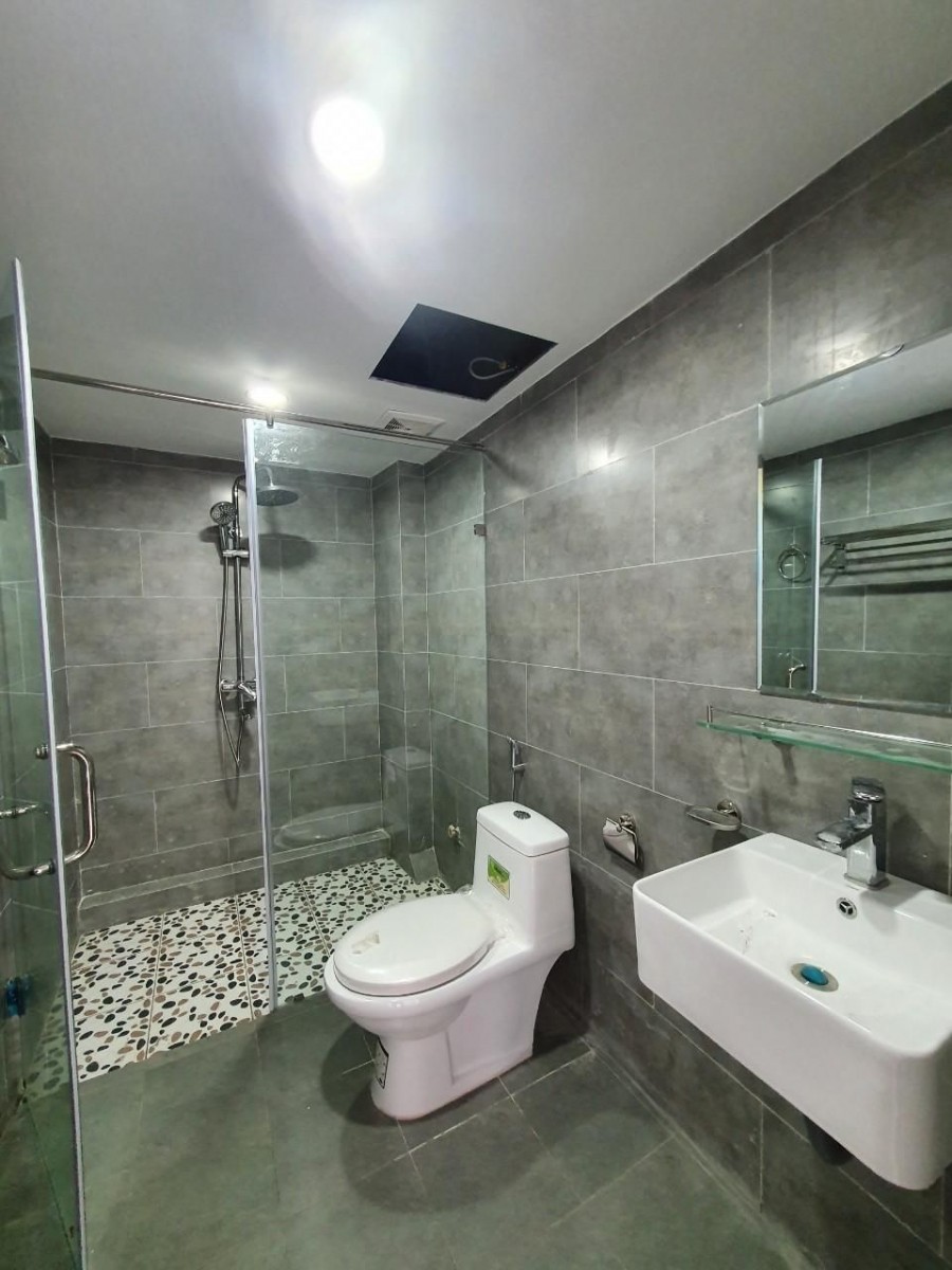 Cần bán nhà nguyên phố Thái Há Đống Đa, diện tích 98m2, 5 tầng, kinh doanh ô tô giá 14 tỷ