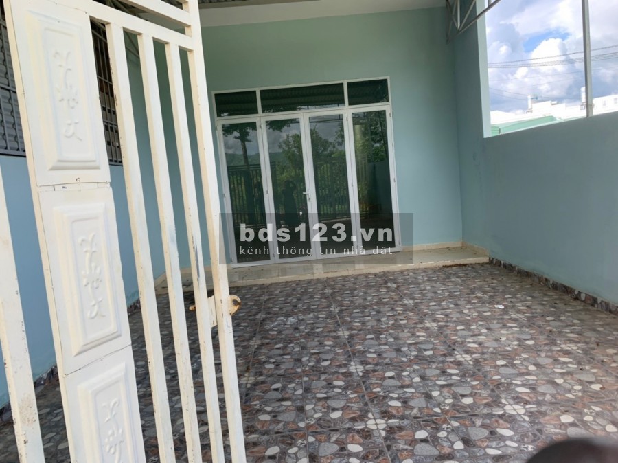 Nhà đường Lương Khánh Thiện, phường Thắng Lợi, thành phố Kon Tum, liên hệ 0979267817