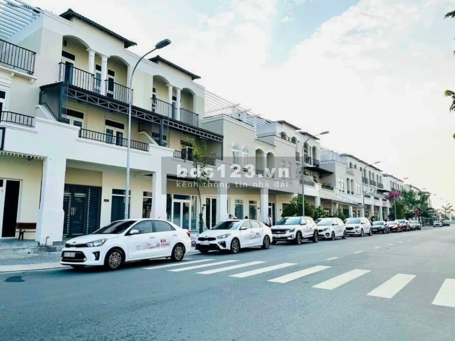 Nhà 1 trệt 2 lầu ngay khu cao cấp bậc nhất Long Xuyên Diamond City, giá tốt đầu tư