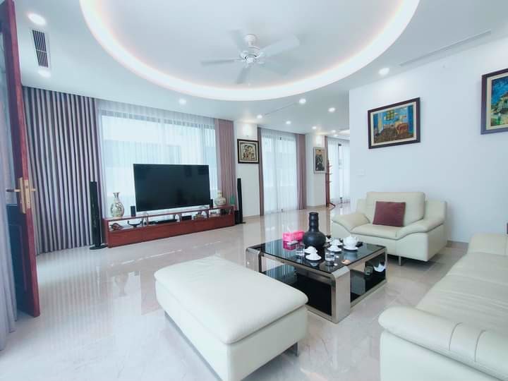 Cần bán nhà nguyên phố Thái Há Đống Đa, diện tích 98m2, 5 tầng, kinh doanh ô tô giá 14 tỷ