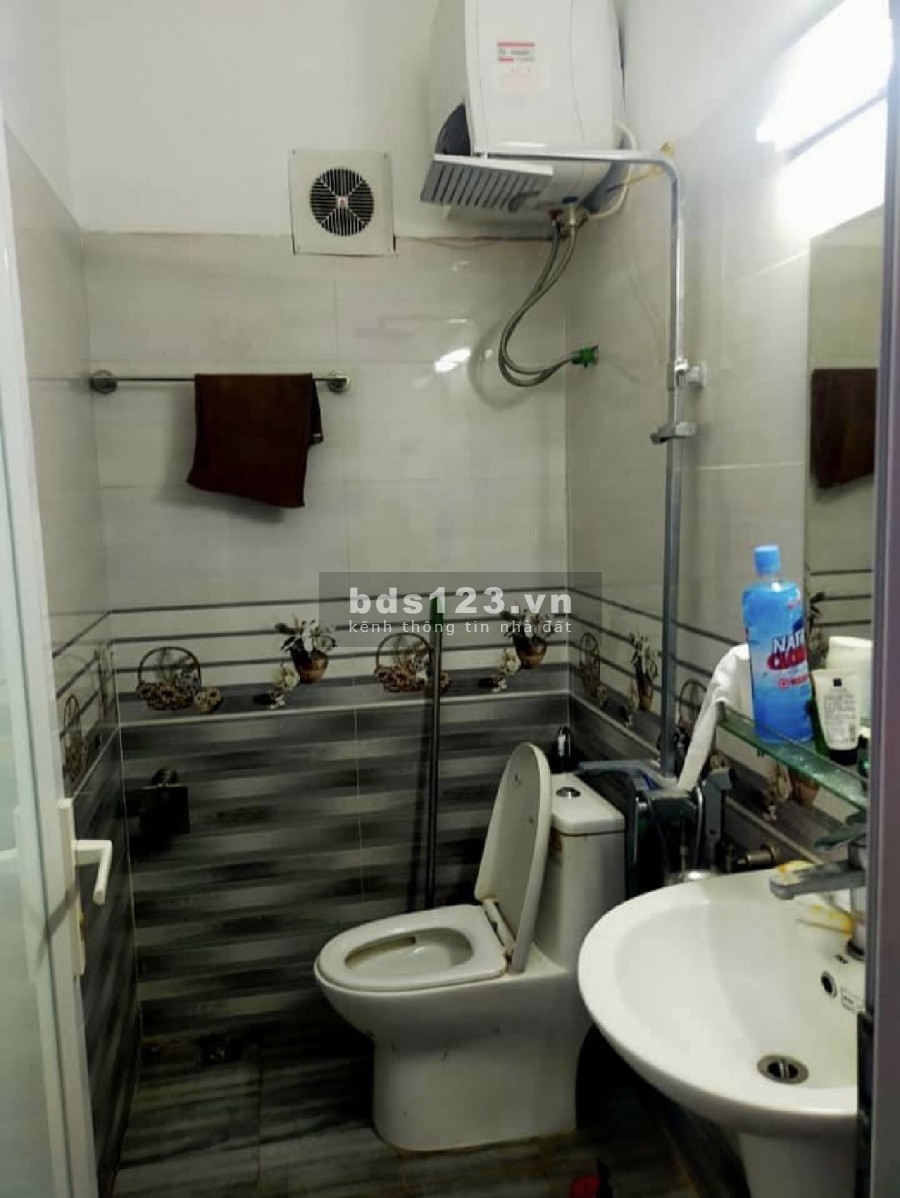 Nhà đẹp Trịnh Văn Bô ô tô đỗ vào ở luôn giá đầu 2 tỷ đúc 4 tầng, liên hệ 0962157266